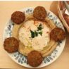 Blízký východ na talíři přímo v Praze. Jednoduchá jídla servírovaná tak, jako na trhu v Tel Avivu nebo Jeruzalémě